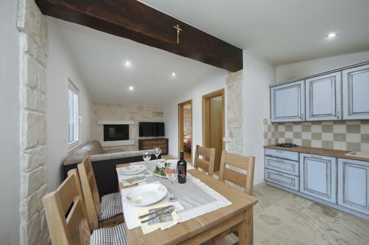 Holiday Home Petar Drage Ngoại thất bức ảnh